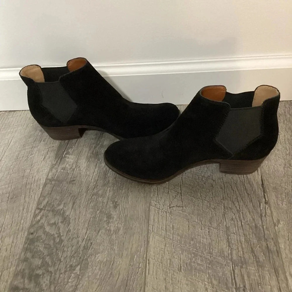 Lucky Brand Bellamy Chelsea Boot - Picture 1 of 10